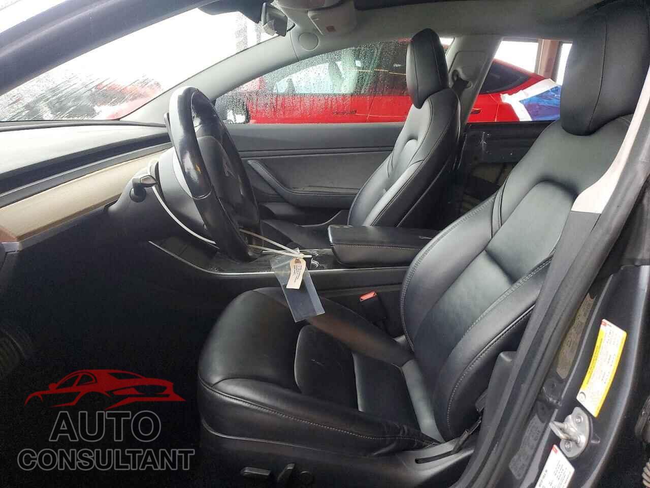 TESLA MODEL 3 2018 - 5YJ3E1EB8JF083081