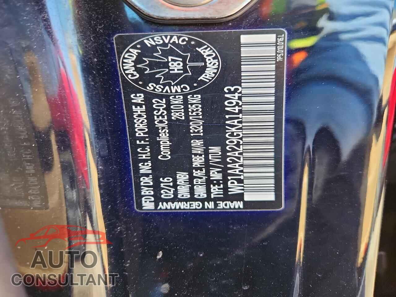 PORSCHE CAYENNE 2016 - WP1AA2A29GKA14943
