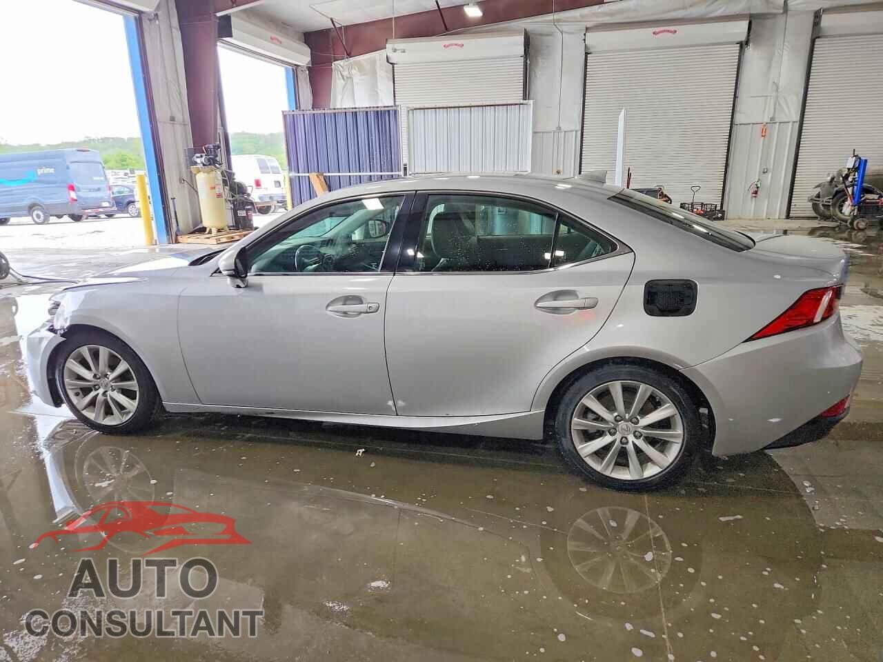LEXUS IS 2015 - JTHCF1D22F5016207