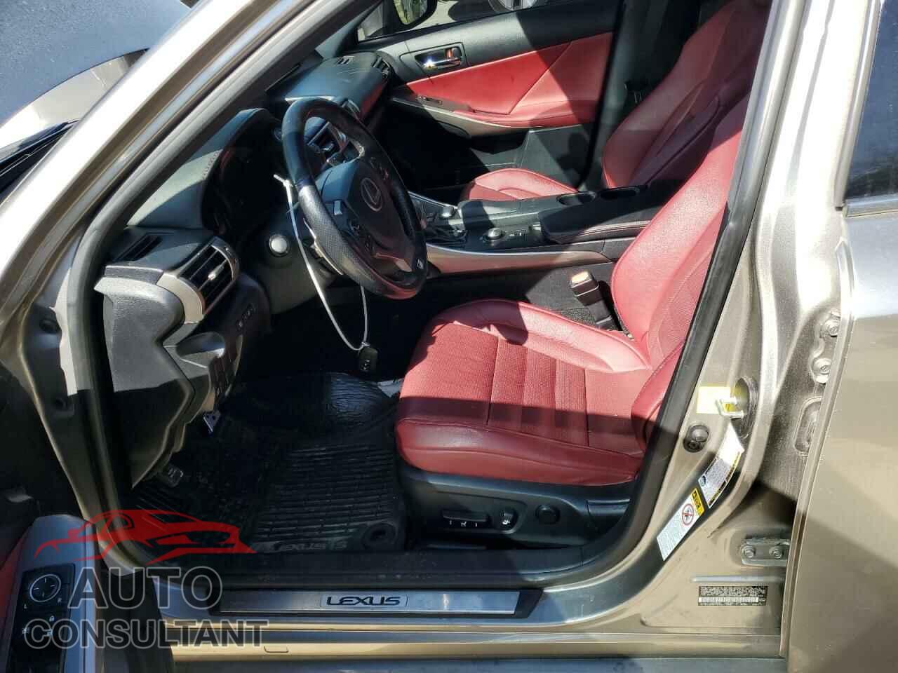 LEXUS IS 2015 - JTHCF1D27F5022519