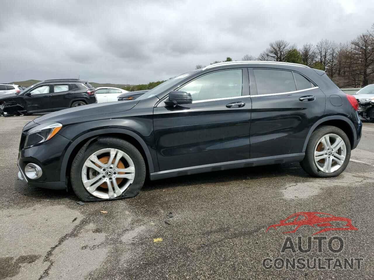 MERCEDES-BENZ GLA-CLASS 2019 - WDCTG4GB9KU014427