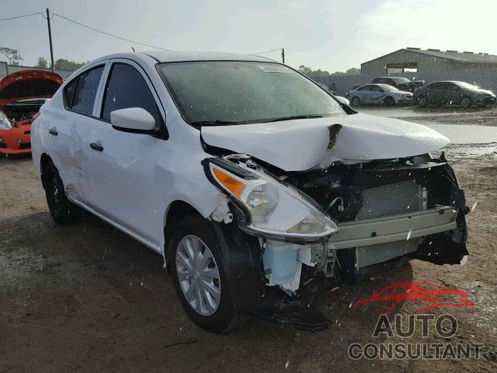 NISSAN VERSA 2018 - 3N1CN7AP5JL805681