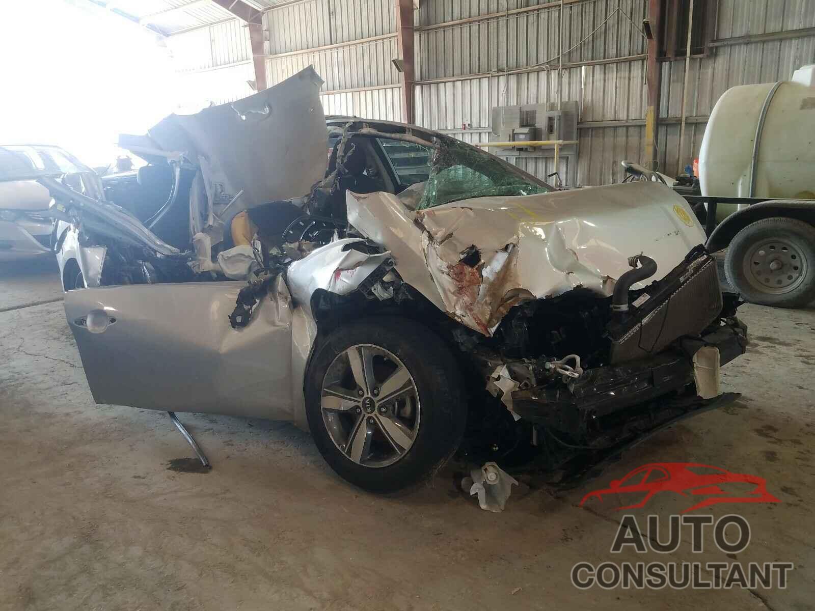 KIA FORTE 2018 - 3KPFL4A74JE259717