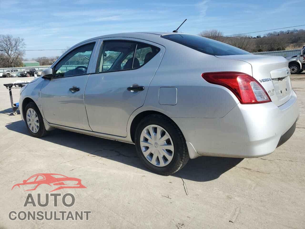 NISSAN VERSA 2019 - 3N1CN7AP3KL876475