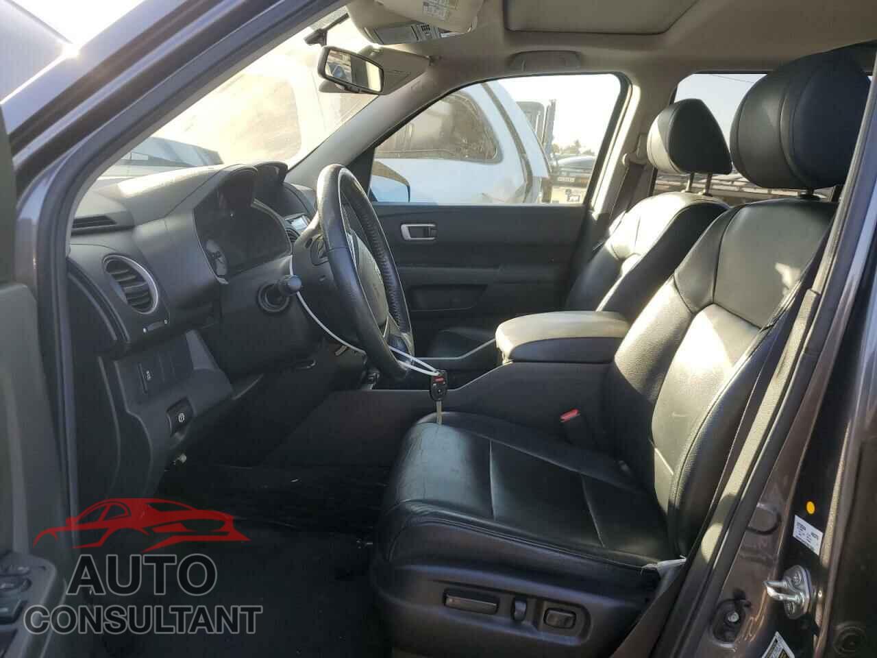 HONDA PILOT 2015 - 5FNYF3H5XFB013304
