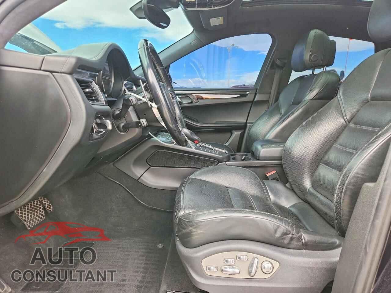 PORSCHE MACAN 2015 - WP1AF2A59FLB93666