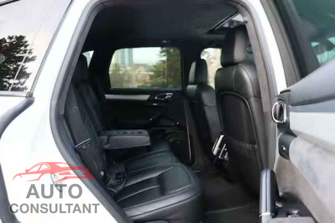 PORSCHE CAYENNE 2016 - WP1AD2A24GLA75845