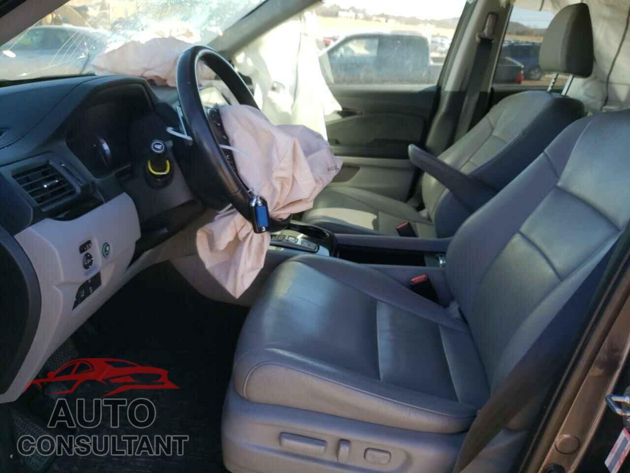 HONDA PILOT 2017 - 5FNYF6H99HB042879