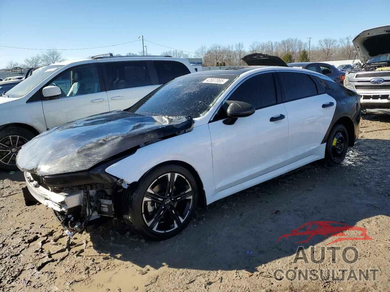 KIA K5 2022 - 5XXG64J29NG111186
