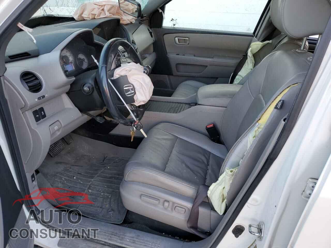 HONDA PILOT 2013 - 5FNYF4H98DB056111