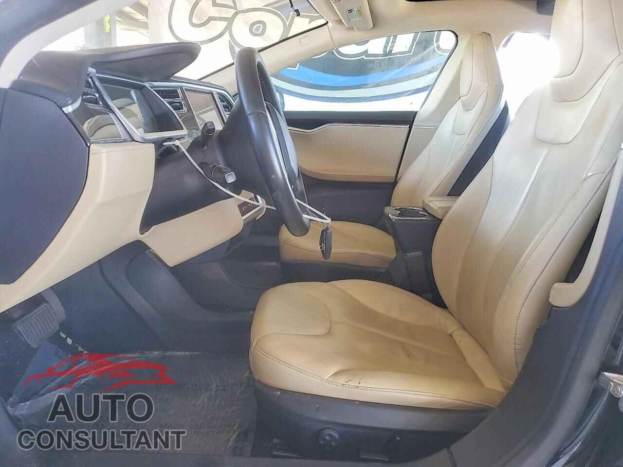 TESLA MODEL S 2013 - 5YJSA1AC1DFP10729
