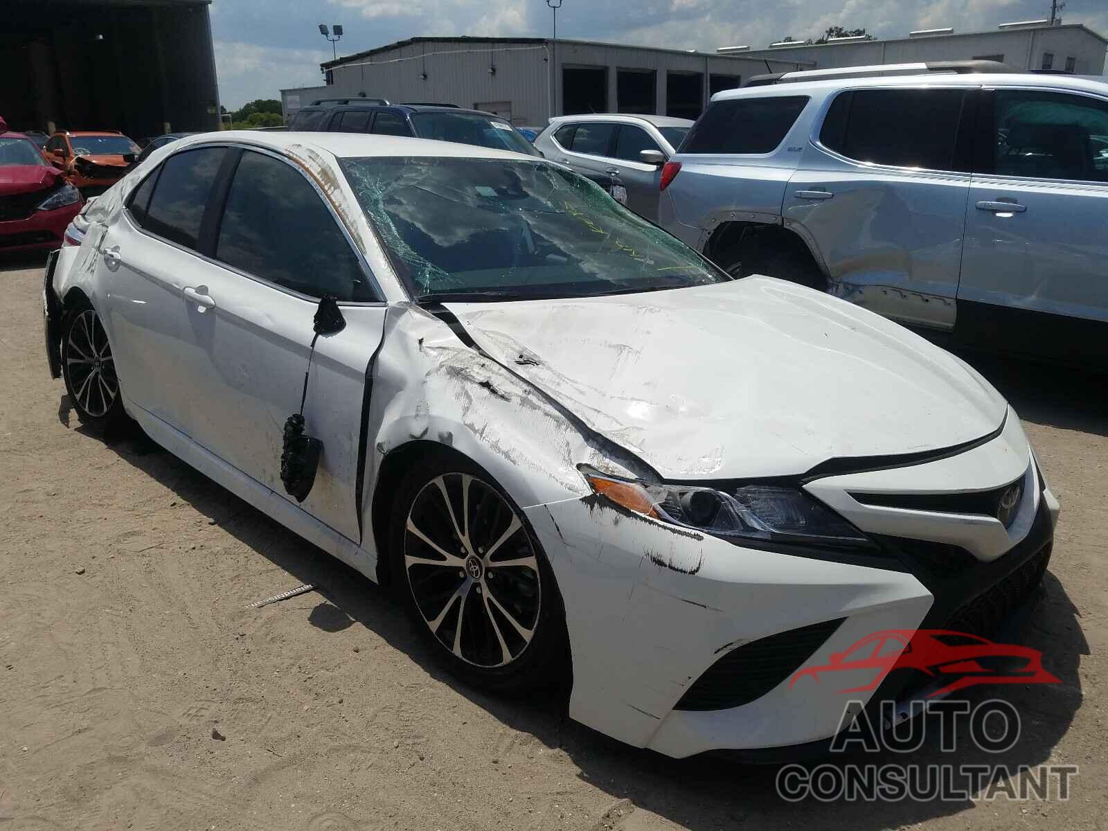 TOYOTA CAMRY 2020 - 4T1G11AK2LU961645