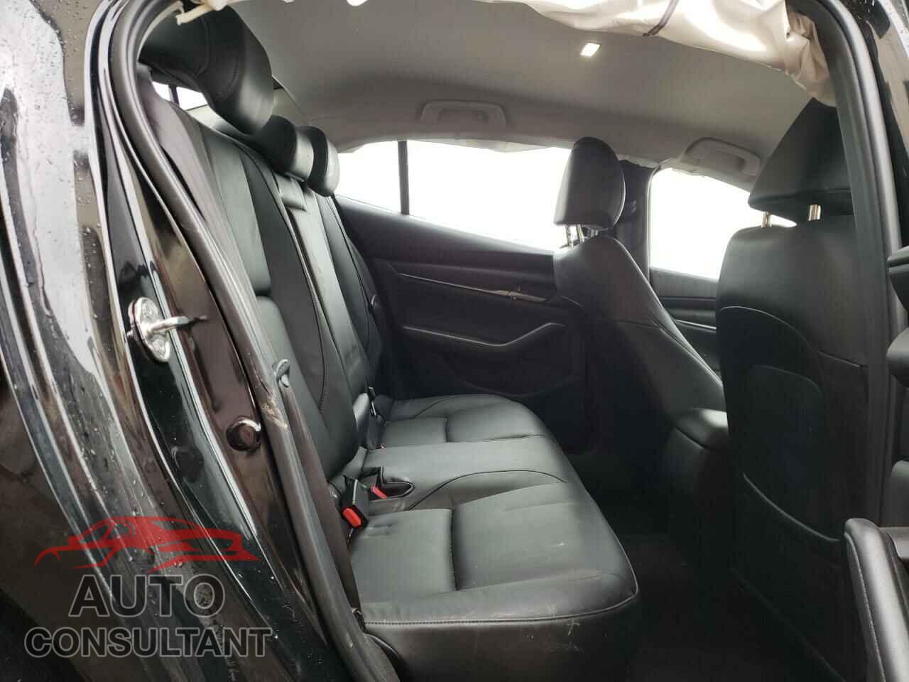 MAZDA 3 2021 - JM1BPABL0M1315317