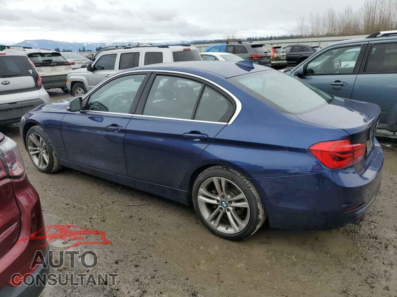 BMW 3 SERIES 2018 - WBA8B9C50JEE83356