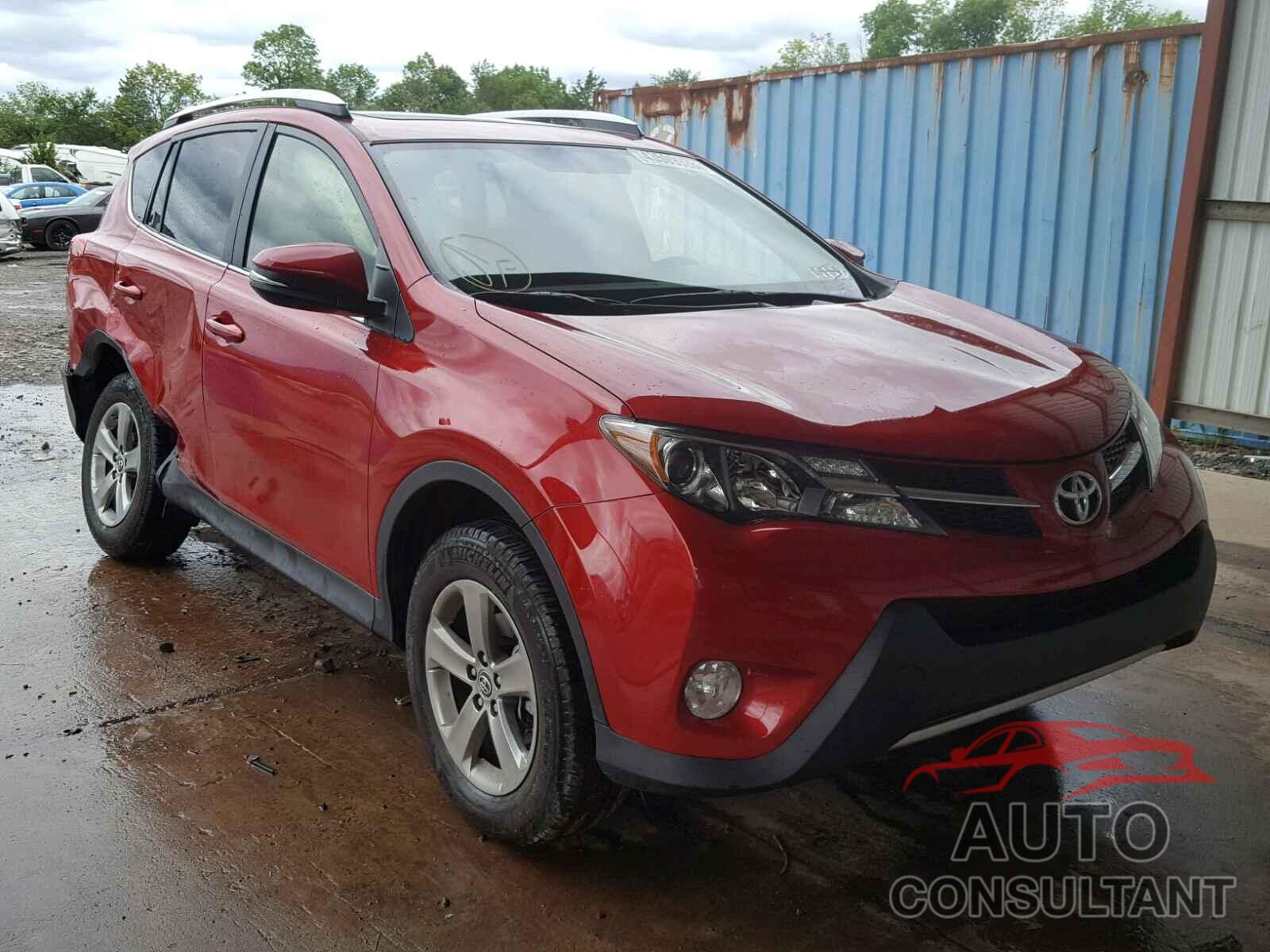 TOYOTA RAV4 XLE 2015 - JTMRFREV0FD172285