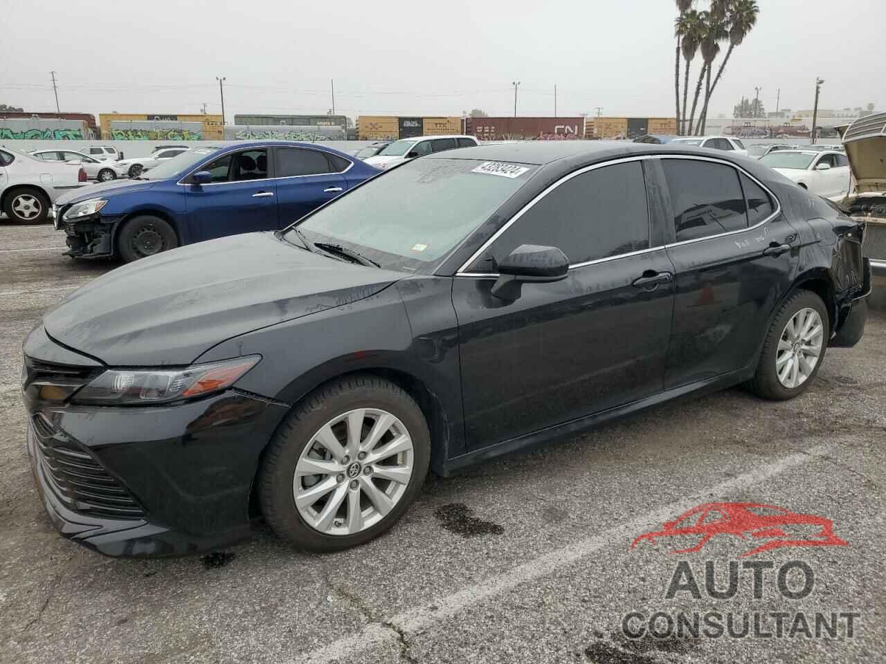 TOYOTA CAMRY 2018 - 4T1B11HK2JU090145