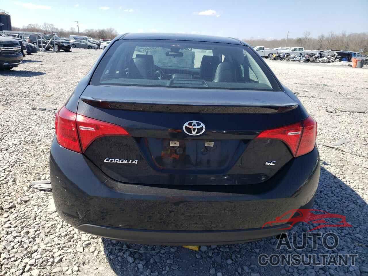 TOYOTA COROLLA 2018 - 5YFBURHE5JP824519