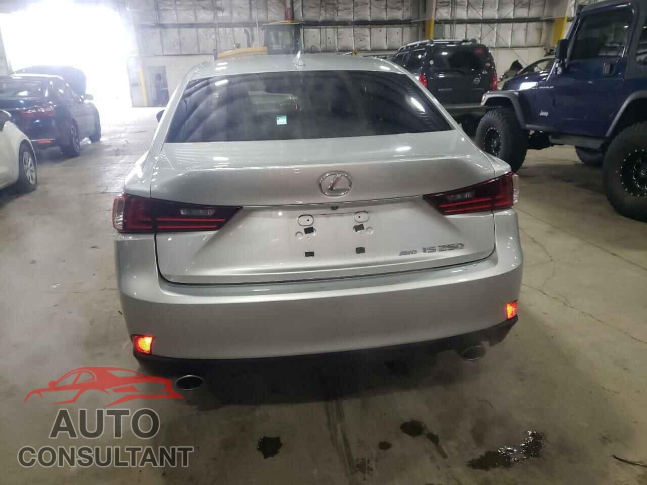 LEXUS IS 2015 - JTHCF1D20F5020482