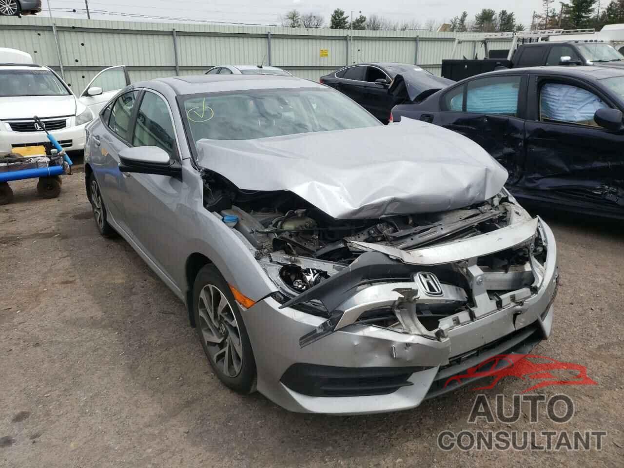 HONDA CIVIC 2018 - 2HGFC2F77JH526660