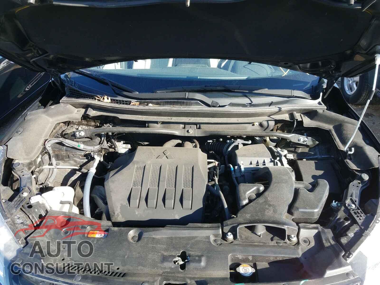 MITSUBISHI ECLIPSE 2018 - JA4AT5AAXJZ046913