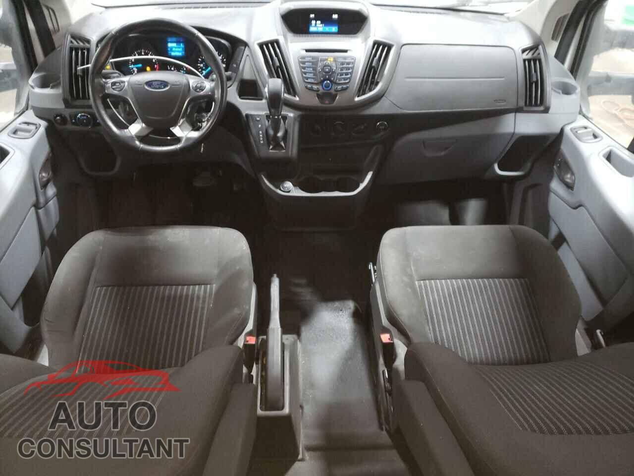 FORD TRANSIT 2017 - 1FTYR1YM3HKB37925