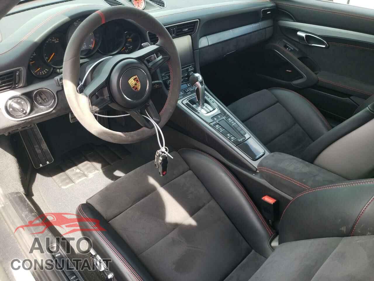 PORSCHE 911 2018 - WP0AC2A93JS174462