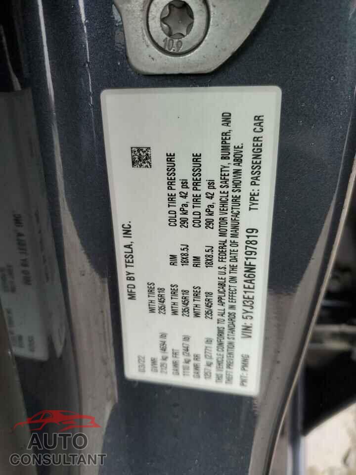 TESLA MODEL 3 2022 - 5YJ3E1EA6NF197819