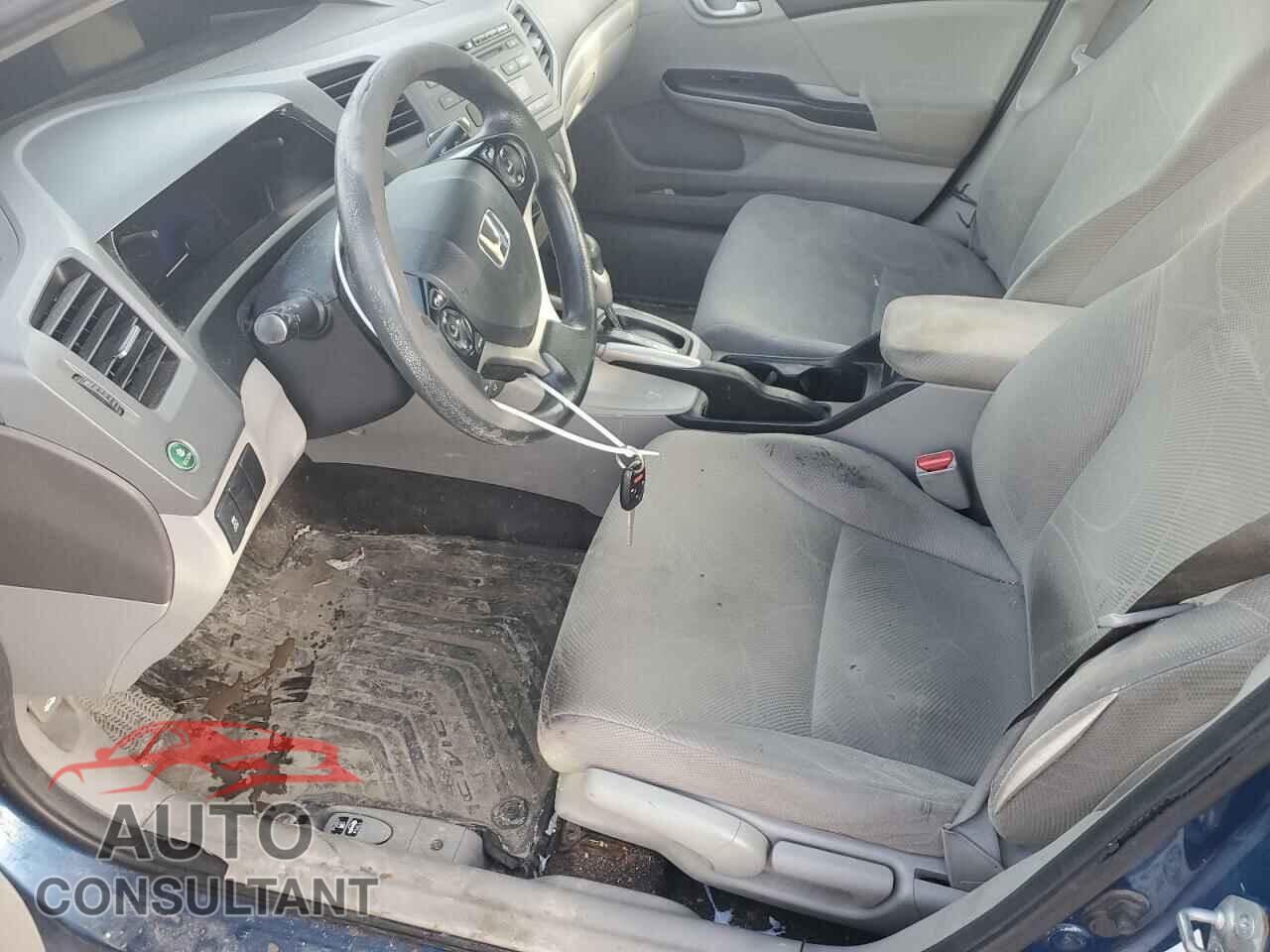 HONDA CIVIC 2012 - 2HGFB2F47CH019639