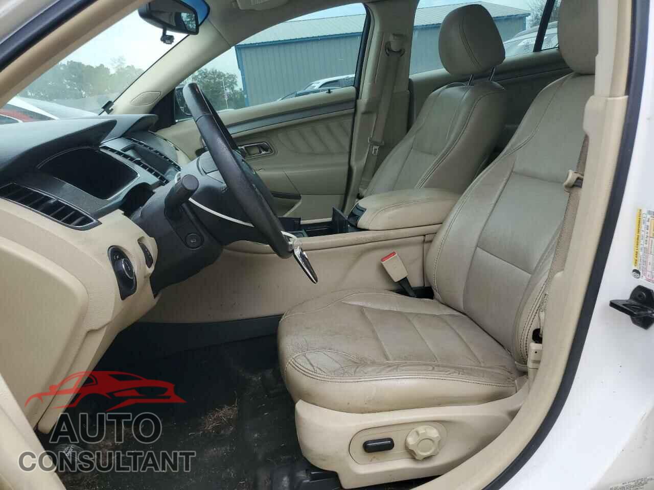 FORD TAURUS 2015 - 1FAHP2E83FG161005