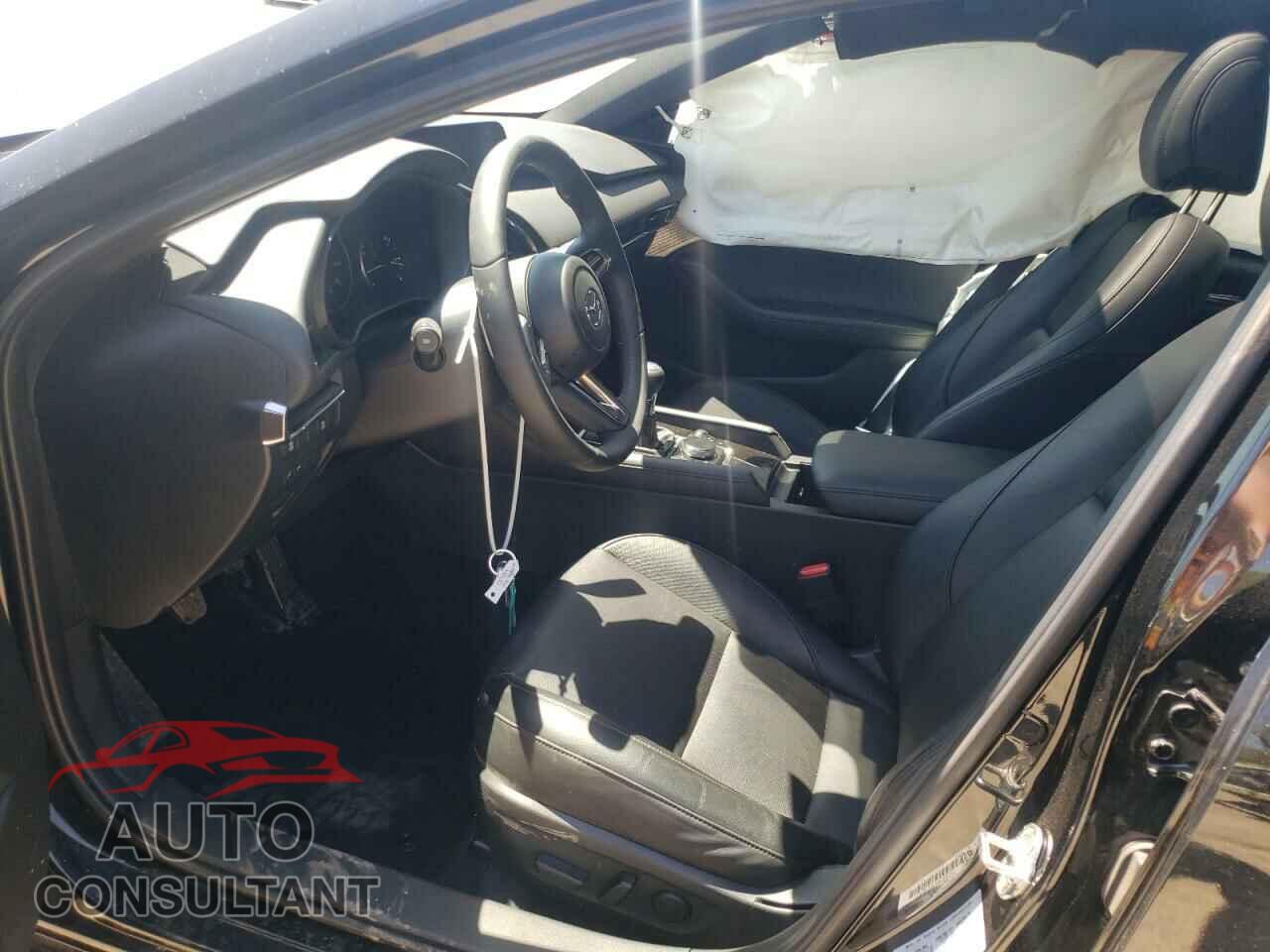 MAZDA 3 2021 - JM1BPAML3M1334571