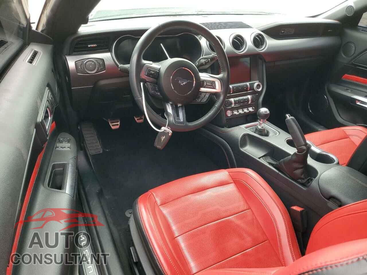 FORD MUSTANG 2020 - 1FA6P8CF5L5142961