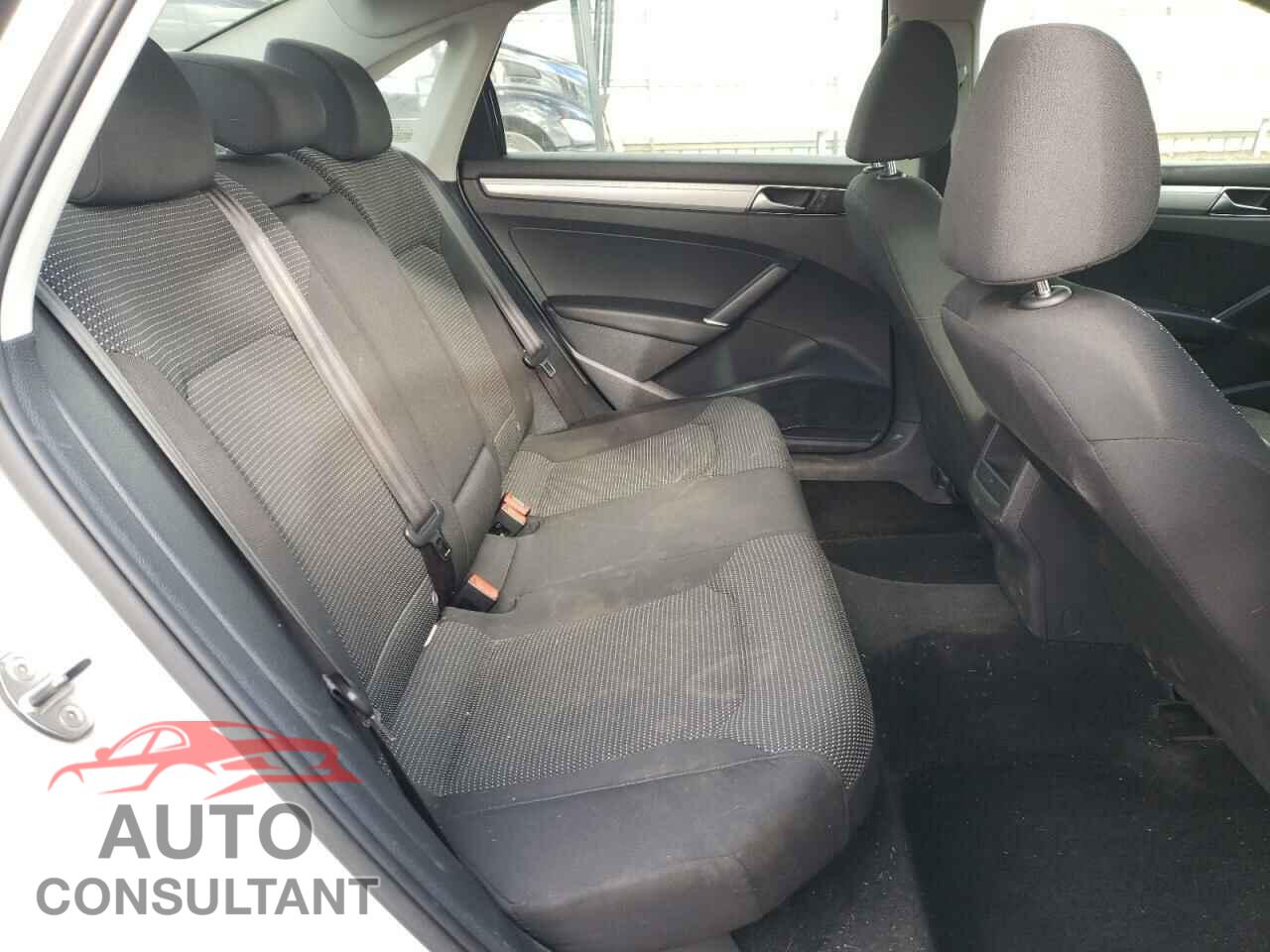 VOLKSWAGEN PASSAT 2017 - 1VWAT7A30HC042883