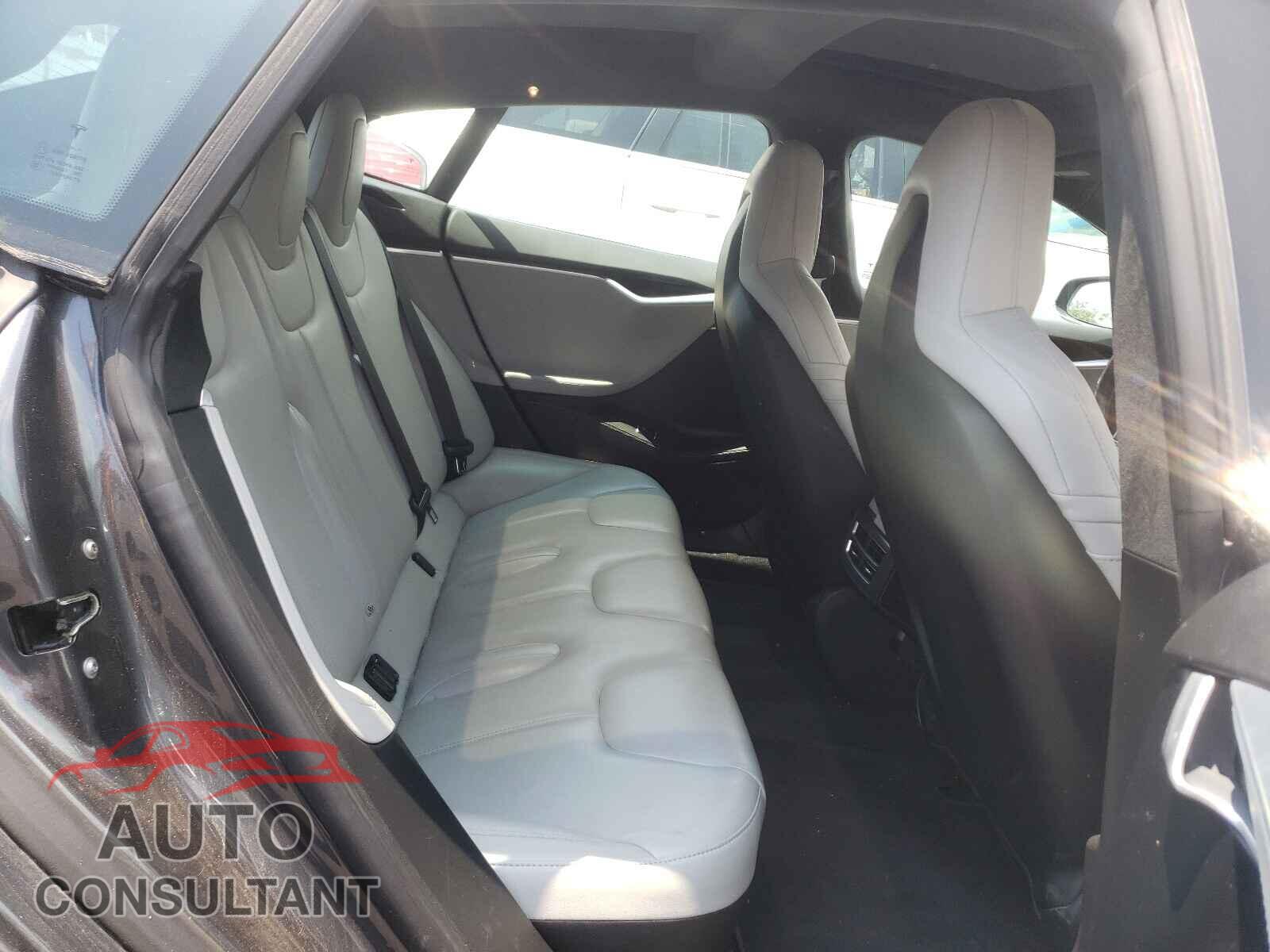 TESLA MODEL S 2016 - 5YJSA1E2XGF147878