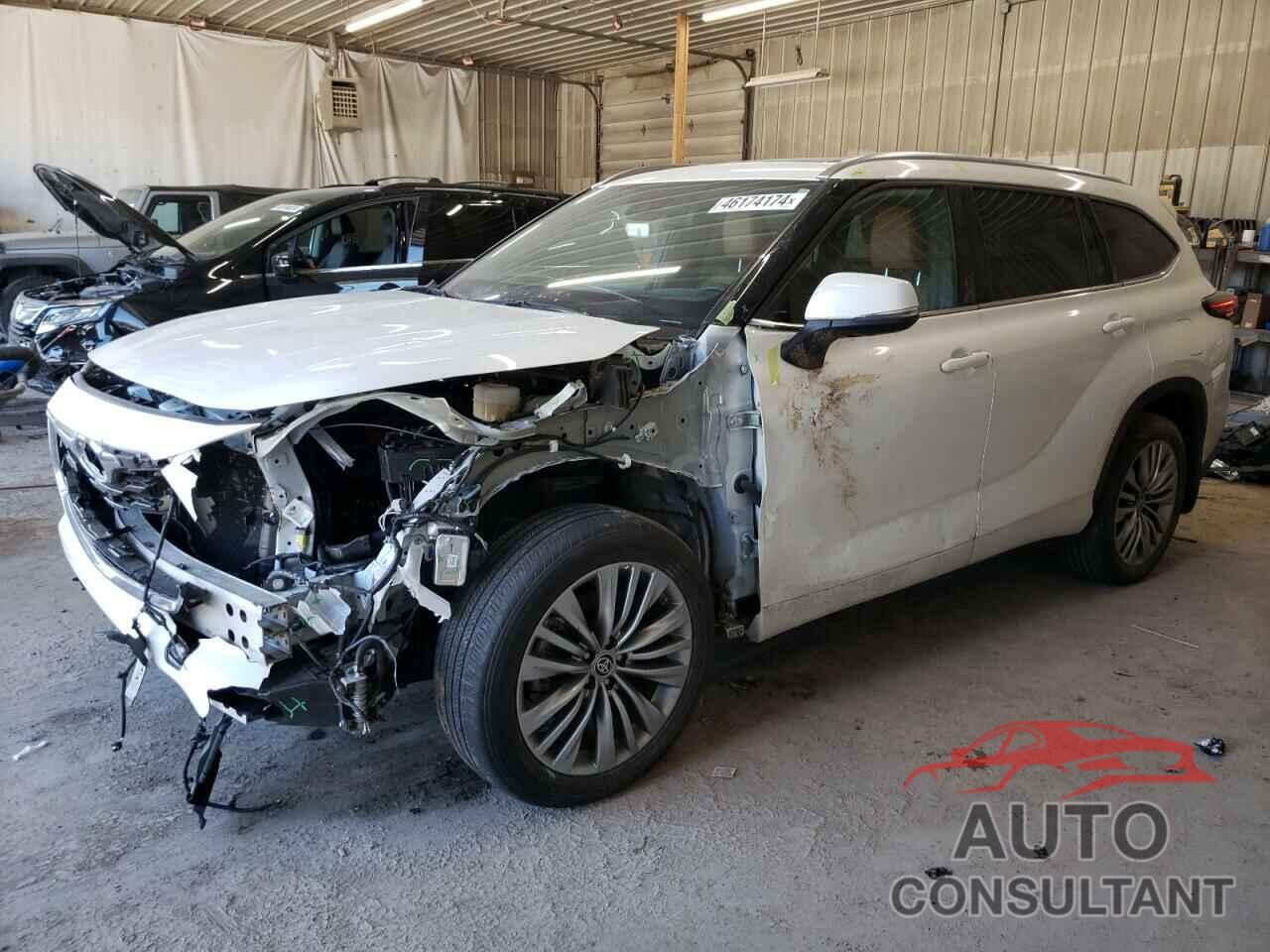 TOYOTA HIGHLANDER 2021 - 5TDFZRBH0MS069720