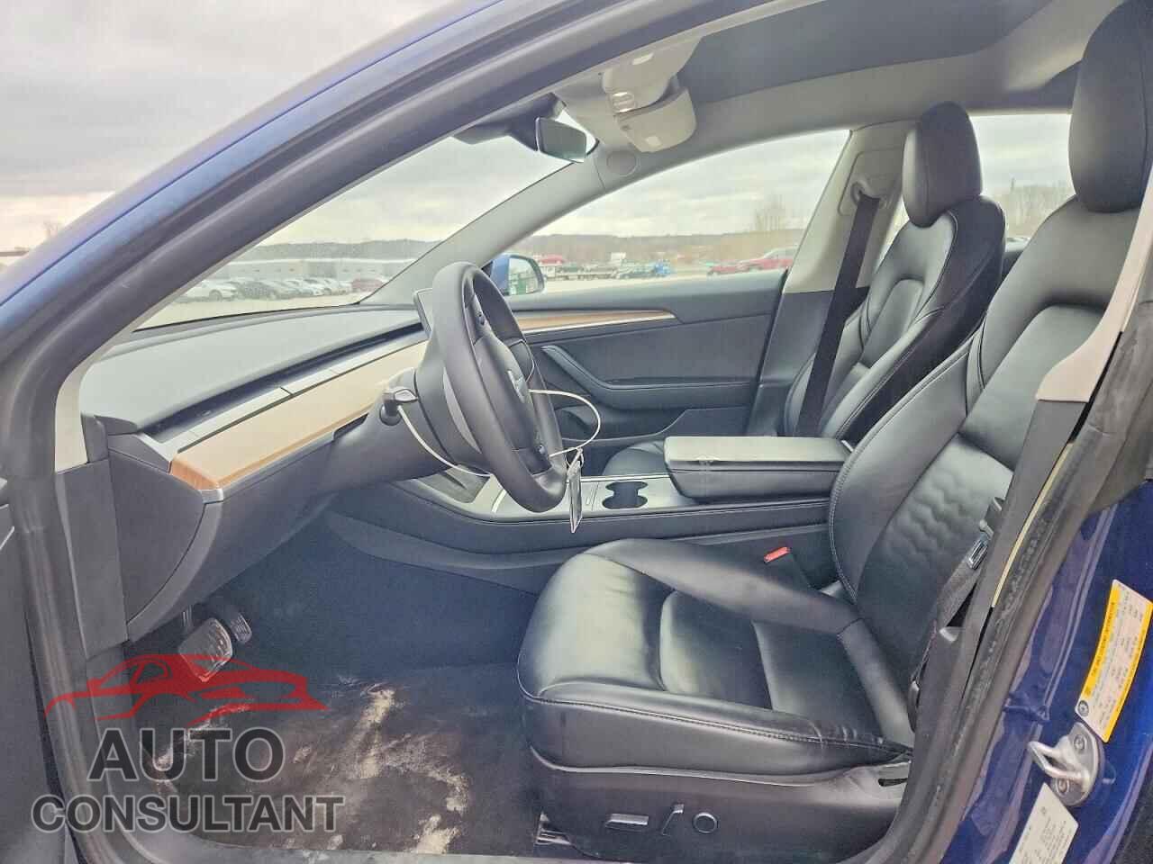 TESLA MODEL 3 2022 - 5YJ3E1EA8NF287103