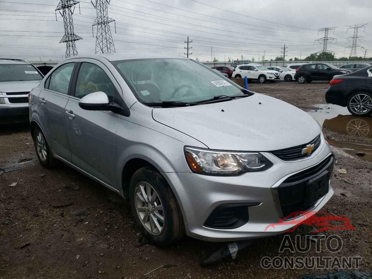 CHEVROLET SONIC 2018 - 1G1JD5SH3J4129037