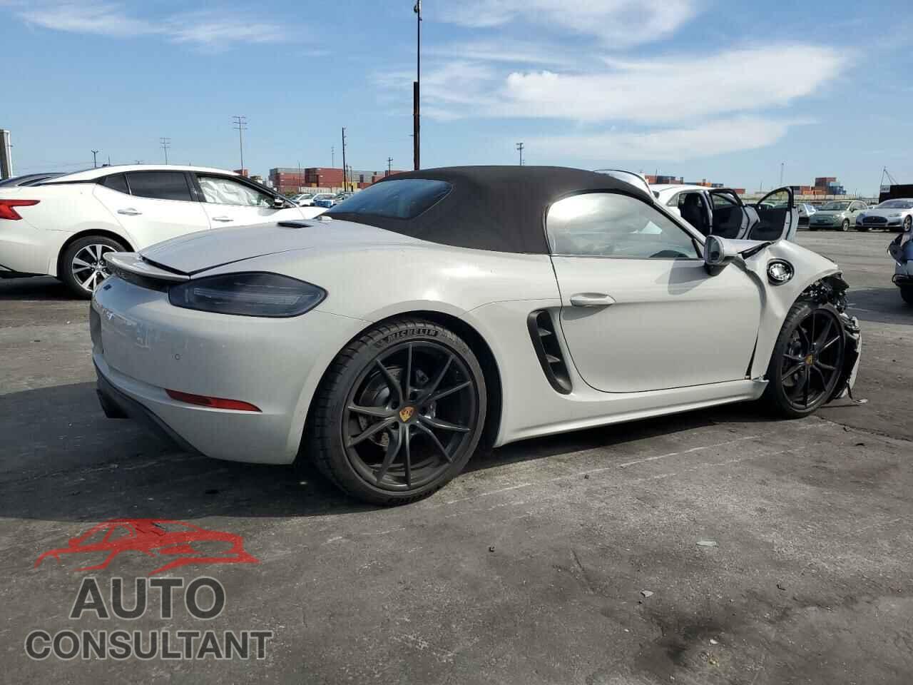 PORSCHE BOXSTER 2021 - WP0CA2A80MS210358