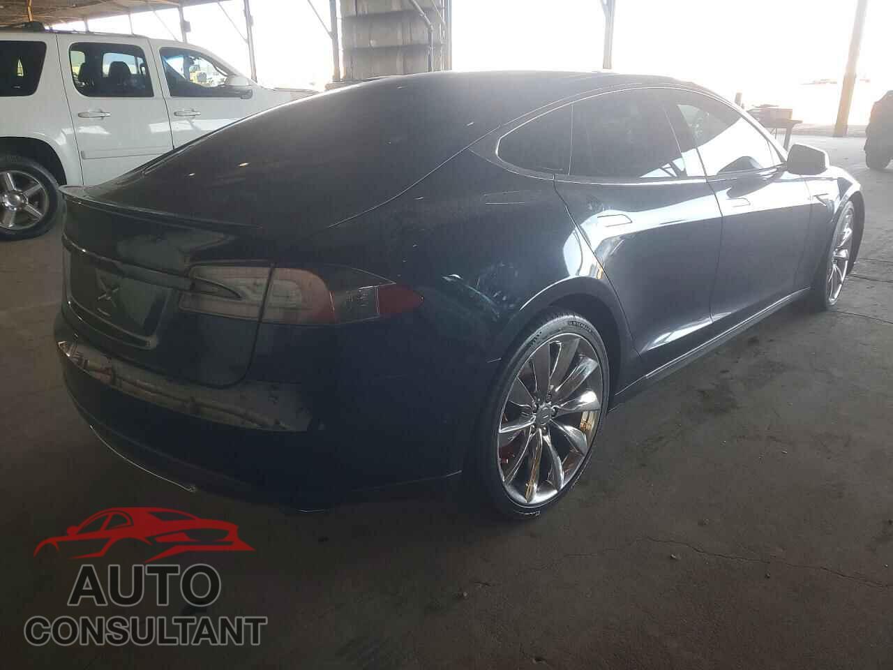 TESLA MODEL S 2015 - 5YJSA4H49FF084026
