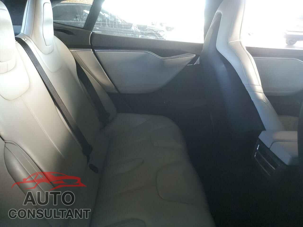 TESLA MODEL S 2016 - 5YJSA1E11GF134752