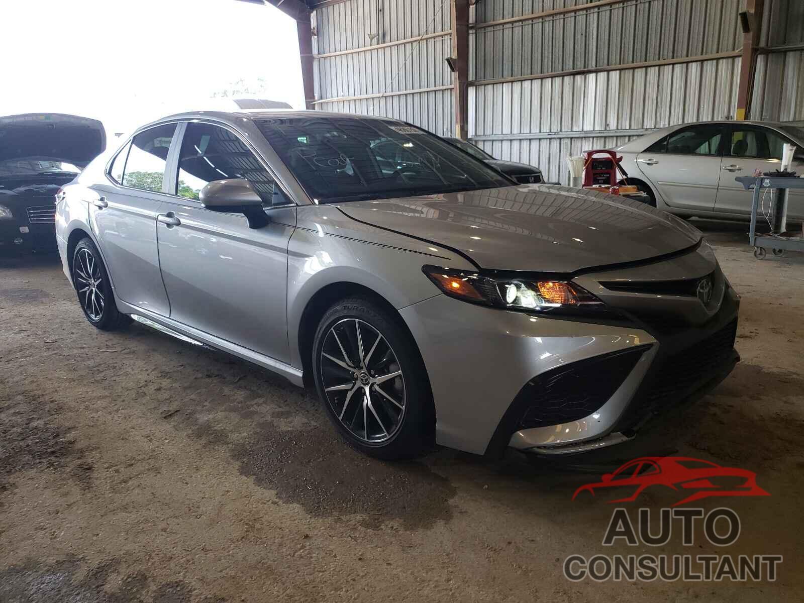 TOYOTA CAMRY 2021 - 4T1G11AK1MU539268