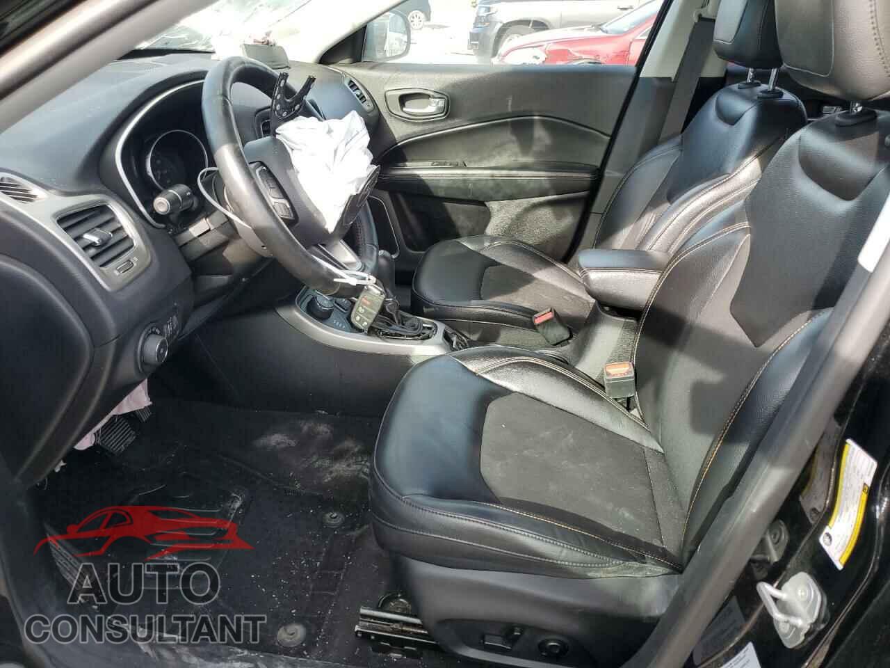 JEEP COMPASS 2017 - 3C4NJDBB7HT672323