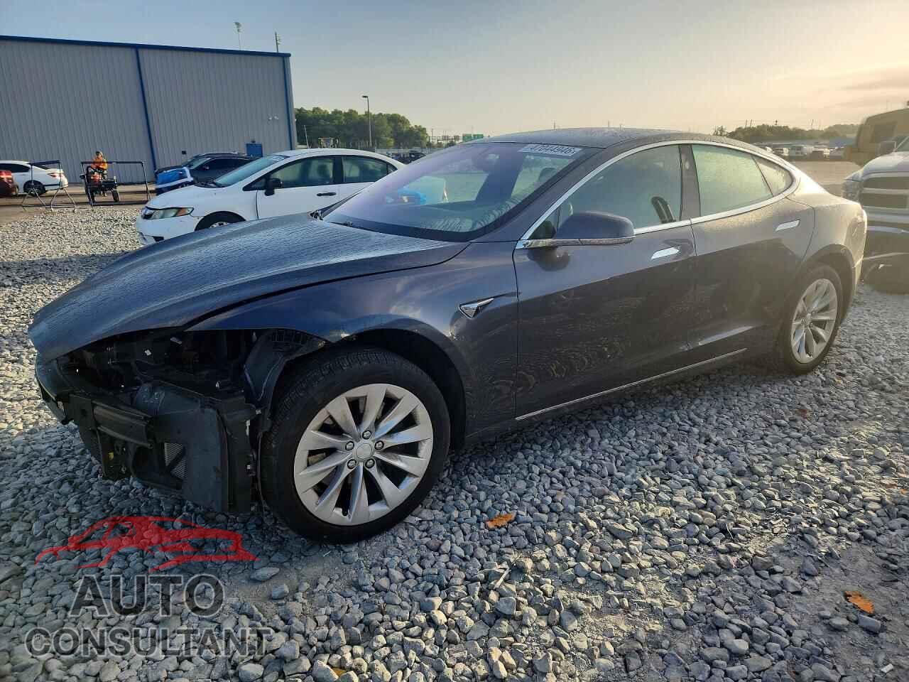 TESLA MODEL S 2020 - 5YJSA1E22LF352248