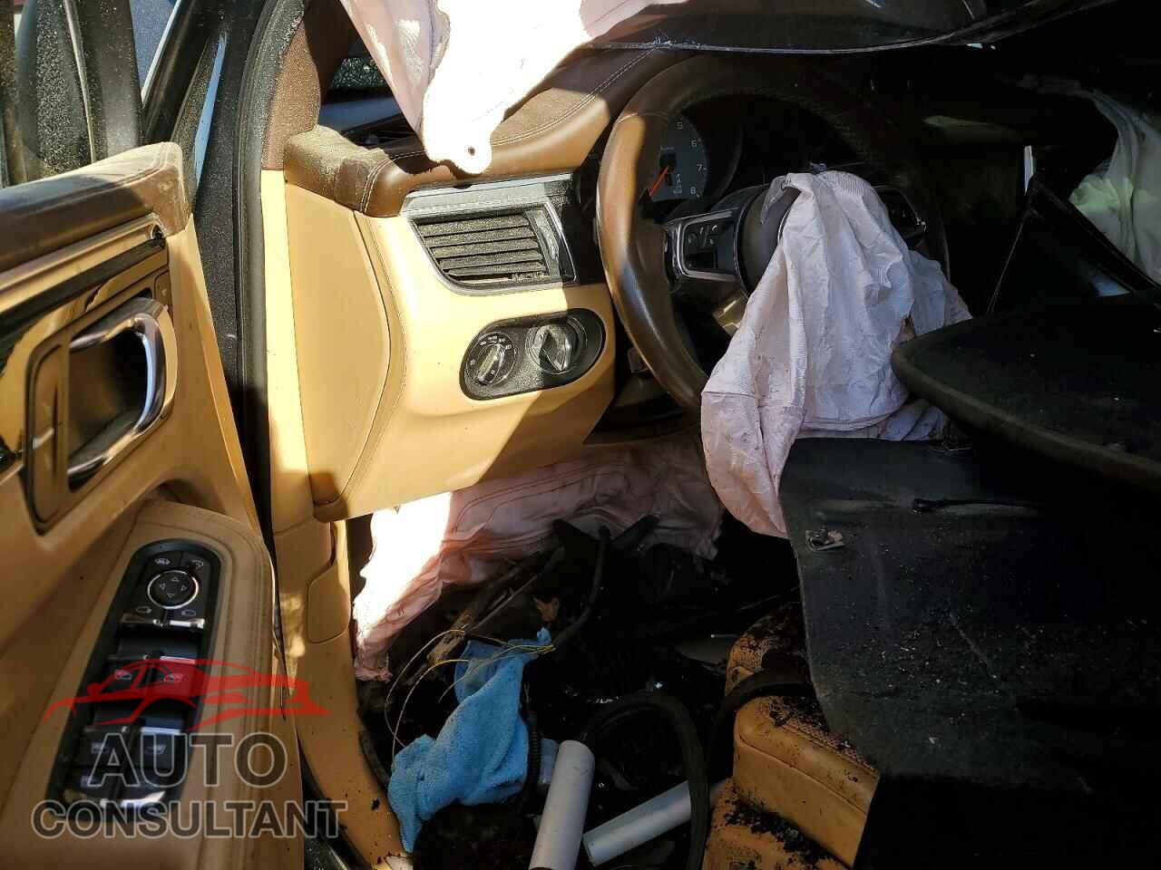 PORSCHE MACAN 2017 - WP1AB2A54HLB11471
