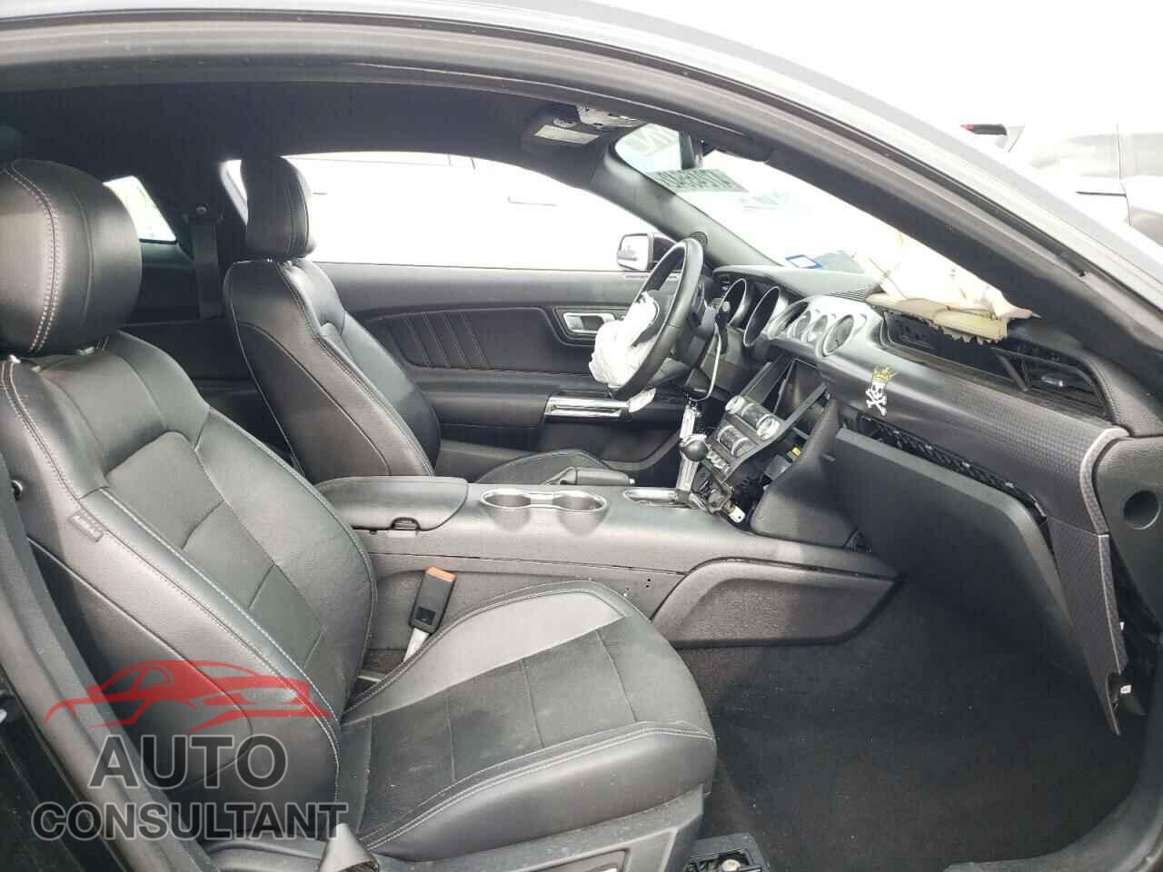 FORD MUSTANG 2019 - 1FA6P8CF8K5143262