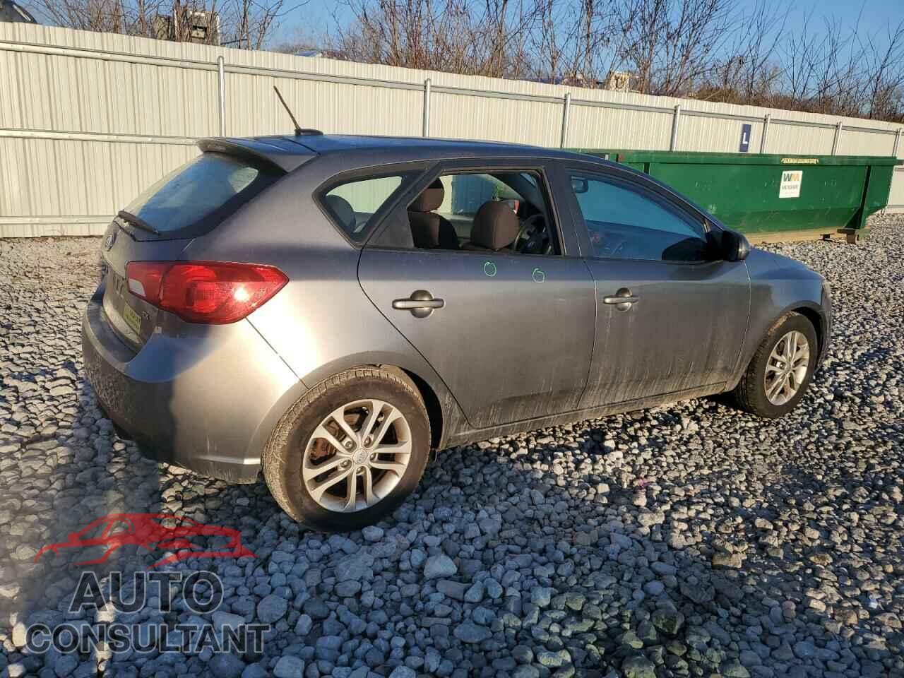 KIA FORTE 2011 - KNAFU5A21B5408778