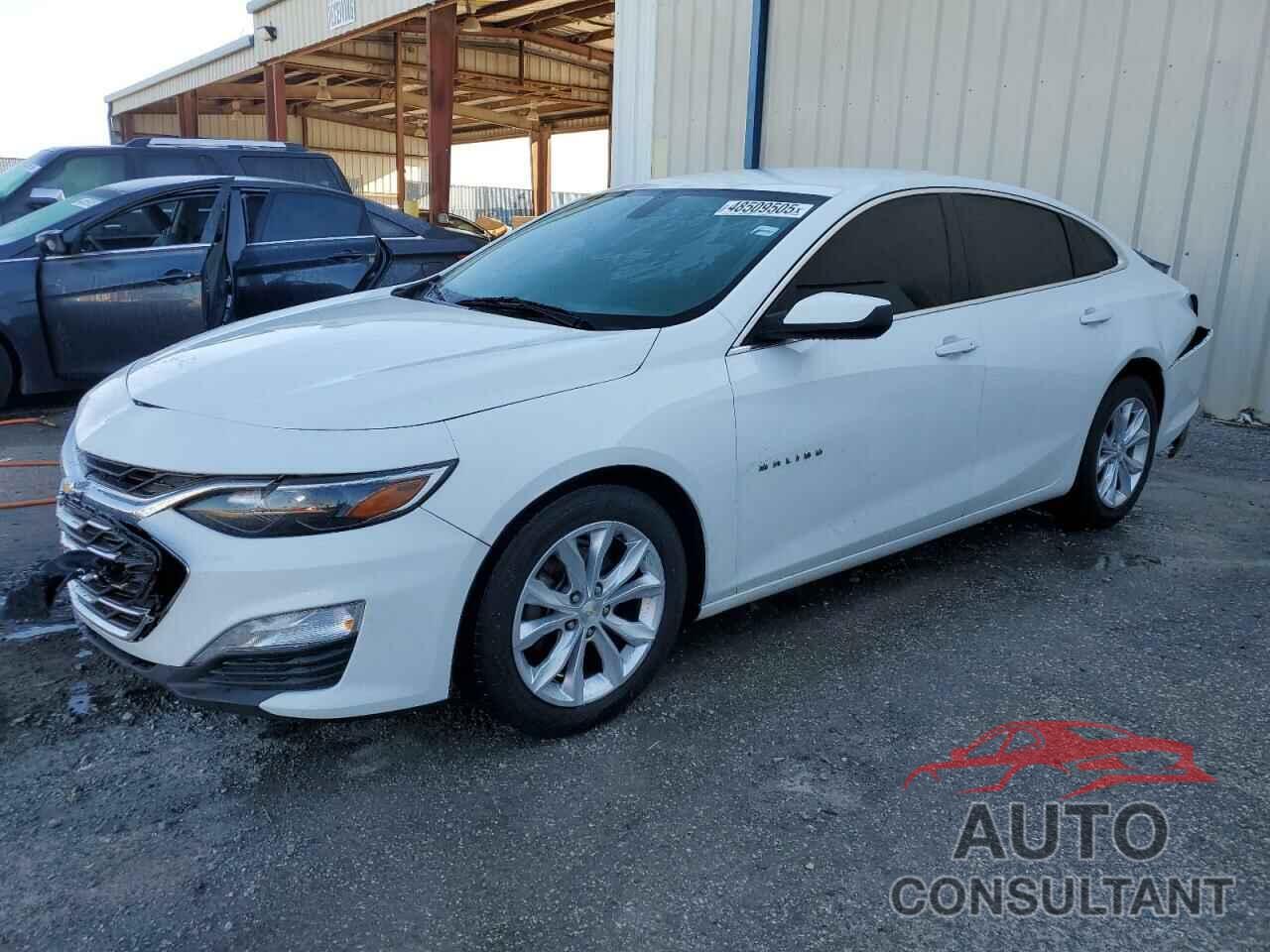 CHEVROLET MALIBU 2021 - 1G1ZD5ST8MF071071