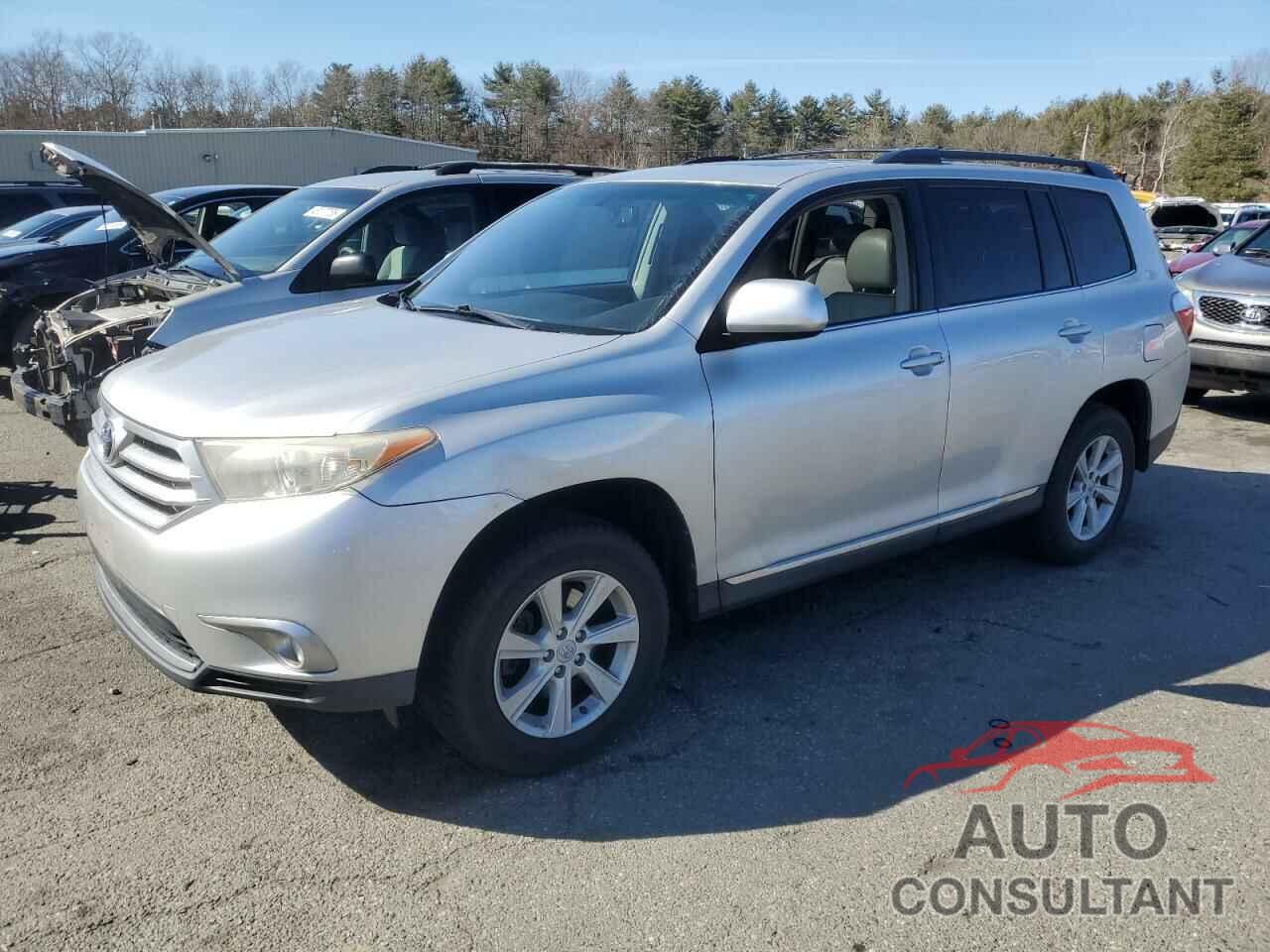 TOYOTA HIGHLANDER 2011 - 5TDBK3EH9BS053329