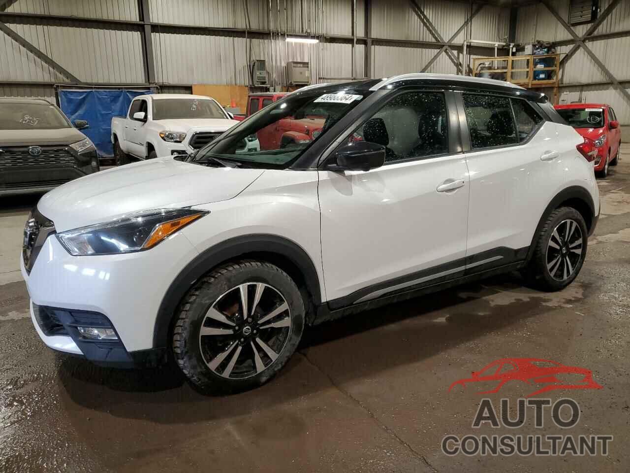 NISSAN KICKS 2019 - 3N1CP5CU5KL529196