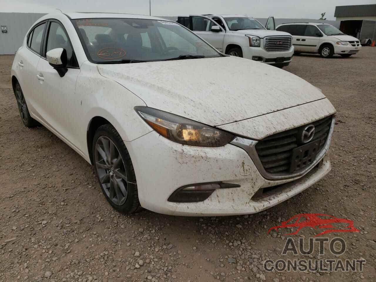 MAZDA 3 2018 - 3MZBN1V31JM264469