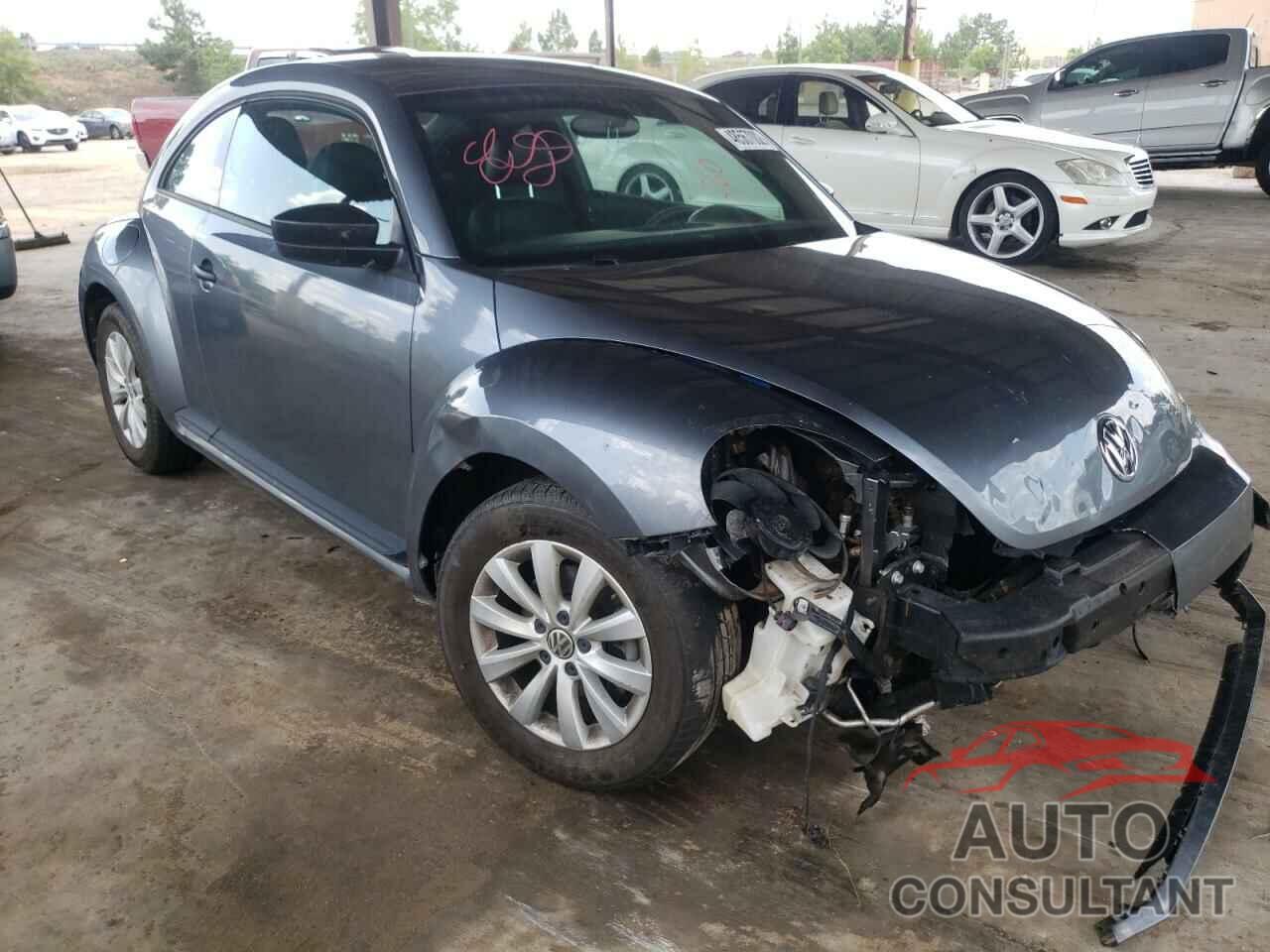 VOLKSWAGEN BEETLE 2017 - 3VWF17AT6HM624612